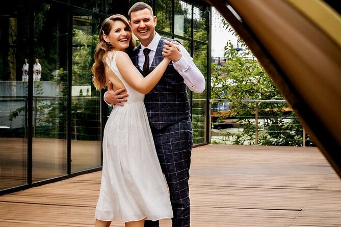 Small Family Weddings With Photographer @Ivetta_Photos - Customizable Details