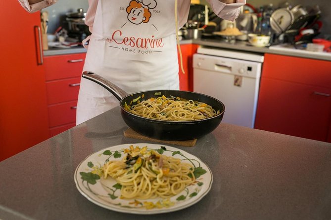 Sorrento Market Tour & Local Home Dining Experience - Market Visit & Ingredient Selection