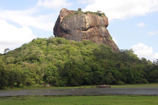 Srilanka Tour Package 7 Nights 8 Days H/B Basis - Transportation Included