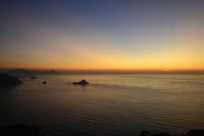Sunrise at the Telegraph Rock - Guide: Bilingual