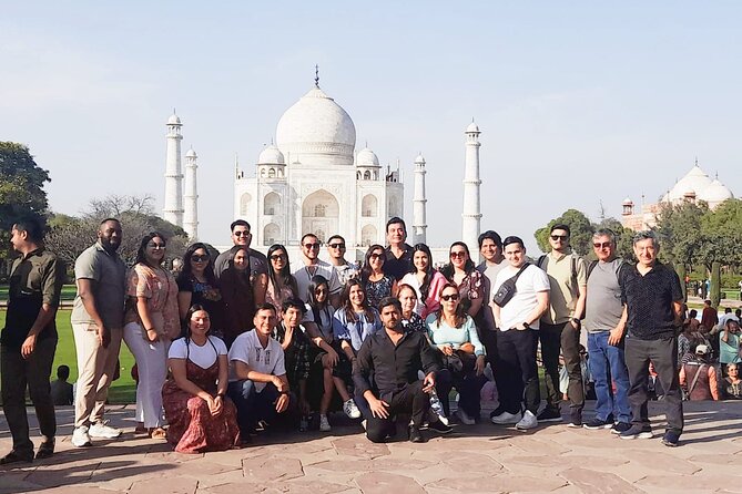 Taj Mahal Private Walking Tour and Local Sightseeing