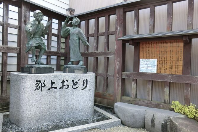 Takayama to Gujo Hachiman, History Traditions and Crafts - Gujo Hachiman: Castle and Museum Visit