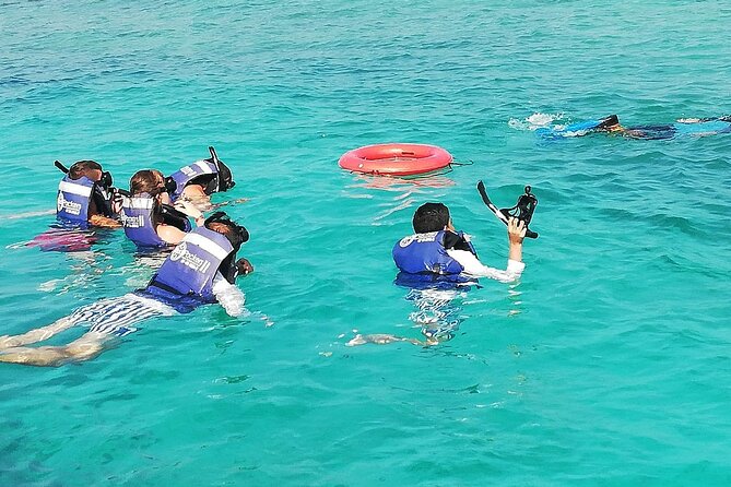 Tour of Rosario and Barú Islands and White Beach With Lunch - Activities and Inclusions