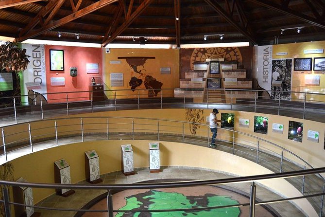 Tour Quito + Galapagos + Guayaquil / 7 Day Tour - Accommodation Details