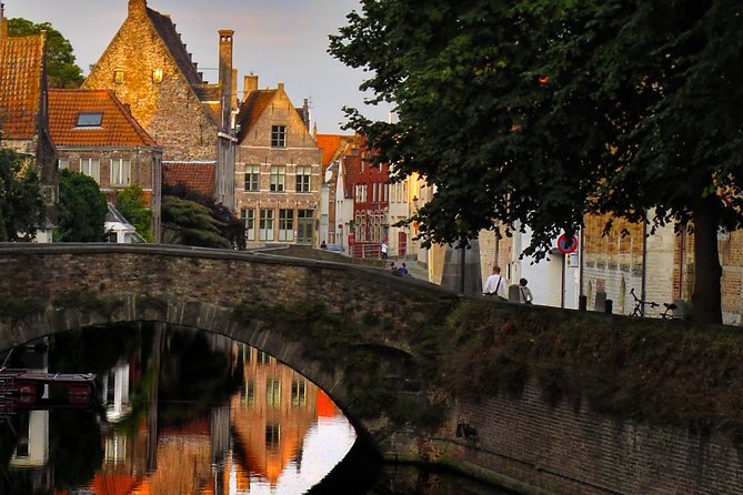 Touristic Highlights of Bruges on a Half Day Tour With a Local With Boat Ride - Meeting Point Details