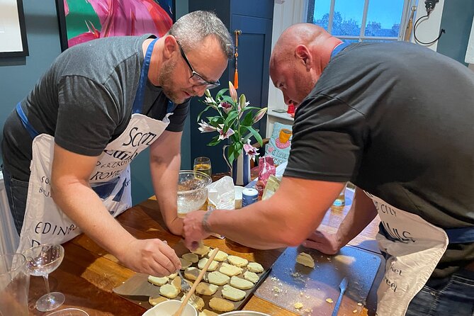 Traditional Scottish Cooking Class & Dinner With Edinburgh Local - Experience Highlights