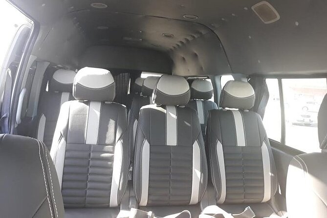 Transfer by Minivan From Hurghada Airport to El Quseir or Back - Vehicle and Amenities