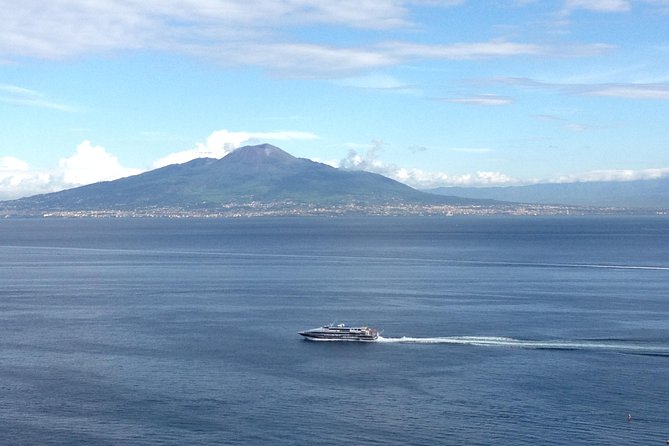 Transfer From Naples Railroad Station To Sorrento Via Pompeii - Pickup Locations