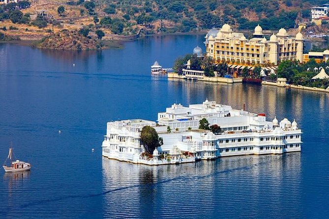 Udaipur Full Day City Tour With Boat Ride