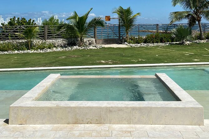 Unique Experience in Private Islands, Luxury Getaway in Cartagena - Luxurious Beachfront Accommodations