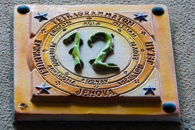 Unusual and Secret Barcelona Route - Secret Historical Locations