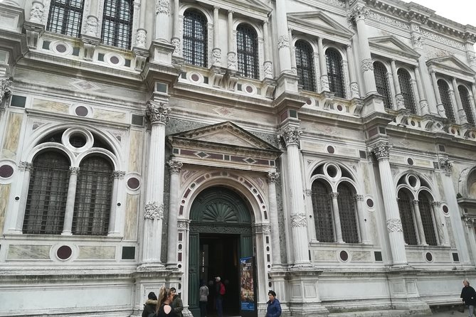 Venice Sightseeing Walking Tour With a Local Guide - Reservation Guidelines