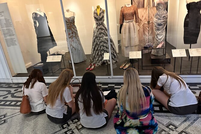 Victoria and Albert Museum and Kensington Gardens Tour for Kids - Meeting Point Details