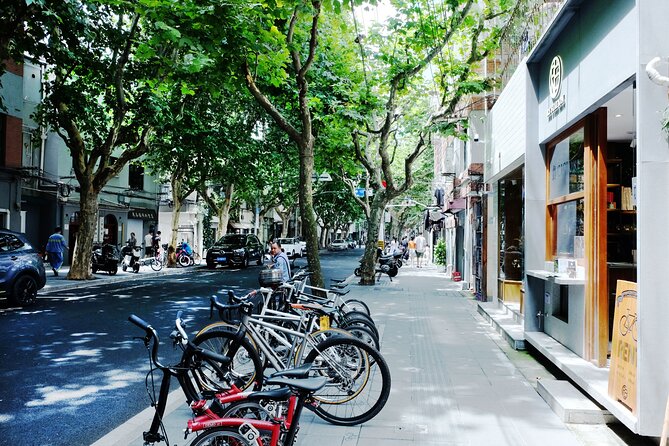 Walking and Food Tasting Tour in Historic District of Shanghai - Food Tasting Highlights