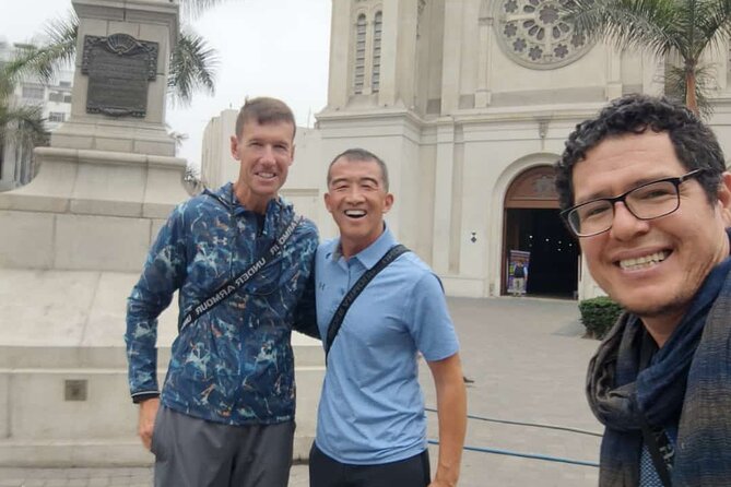 Walking Tour of the Secret Gems of Lima With Art and Pisco - Art Stops Along the Route