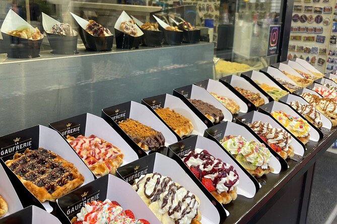 Walking Tour With Degustation in the Heart of Brussels - Tour Highlights
