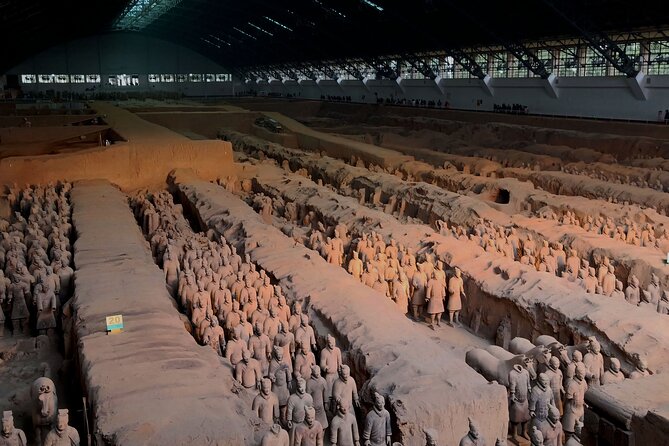 Xian Private Tour: Terracotta Army, Great Mosque and More ...... - Terracotta Army Experience