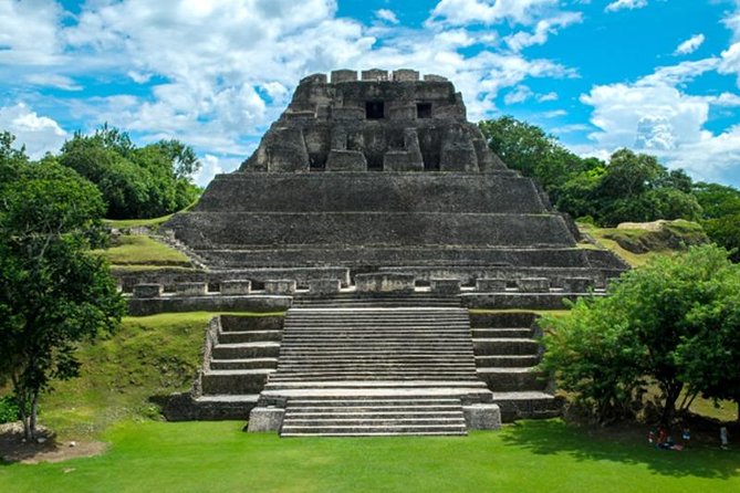 Xunantunich, & Horseback Riding From San Ignacio - Refreshments and Guide