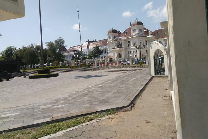 Yogya Day Historical Walking Tour - Tour Inclusions