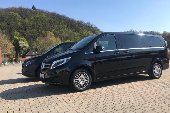 Your Private Limousine Transfer From Regensburg to Prague - Pickup and Drop-off