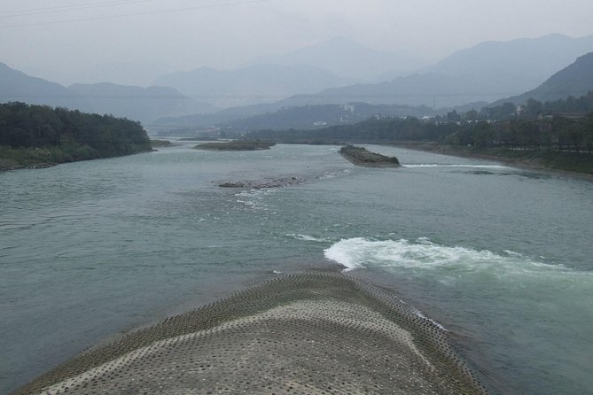 1-Day Chengdu Private Tour: Dujiangyan Ancient River Irrigation and Temple Site - Cancellation Policy
