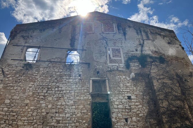 1 Hour Tour in Corfu Town With Dark Stories - What To Expect