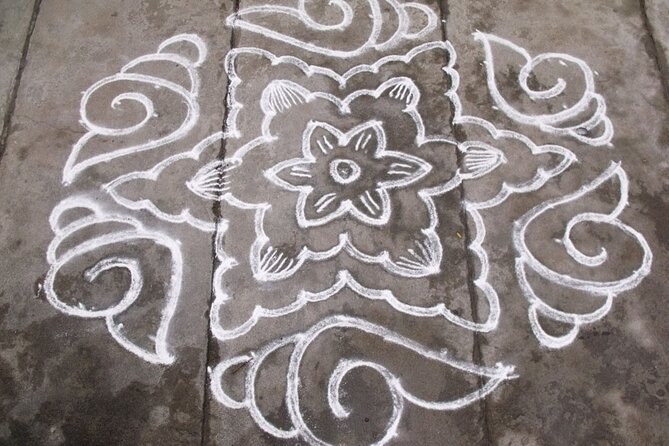 1-Hour Traditional Kolam Art Class Using Colored Flour With Guide - Essential Materials for Kolam Art