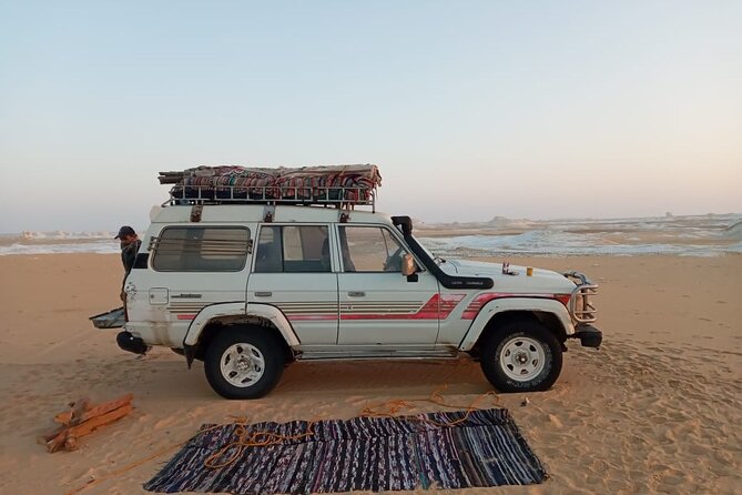 1 Night Camping (White and Black Desert) Farâfra Oasis, Egypt - Location Details