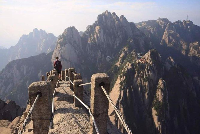 2-Day Private Trip to Huangshan Mountain and Tangmo Ancient Town From Beijing - Trip Itinerary