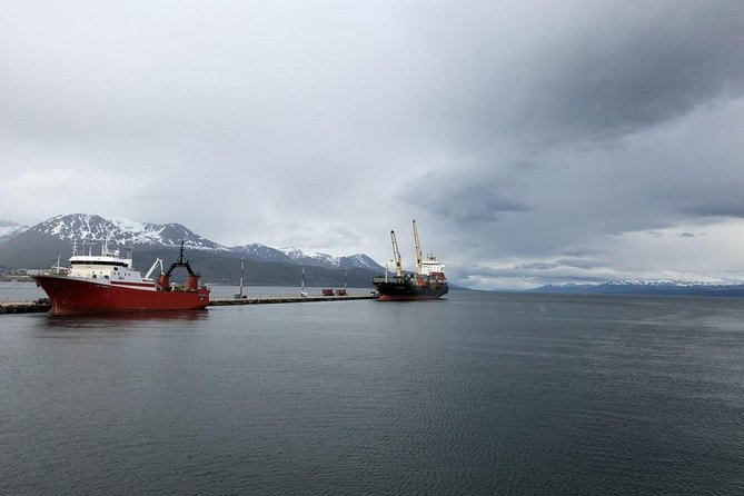2-Day Tour:Tierra Del Fuego NP + Beagle Channel Navigation + Fagnano & Escondido - Inclusions and Amenities