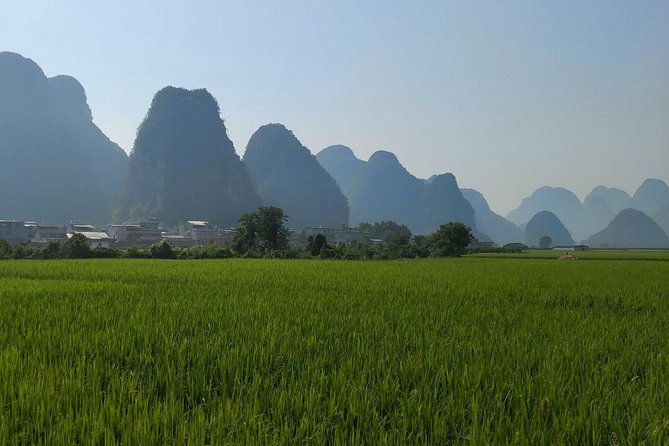 2-Day Yangshuo Tour With the Yulong Bamboo Boat and Xingping Town