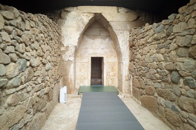 2 Days From Sofia: Thracian Tombs and the Way to Immortality - Day 1 Itinerary Highlights