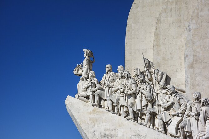 3-Day Private Tour Lisbon Sintra Fátima Nazaré Óbidos - Day 3: Nazaré and Óbidos