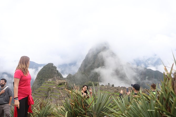 3 Days and 2 Nights Sacred Valley + Machu Picchu + Rainbow Mountain - Adventure at Rainbow Mountain