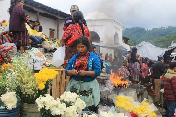 4-Day Tour: Guatemala City, Antigua, Chichicastenango Market and Lake Atitlan - Chichicastenango Market Exploration