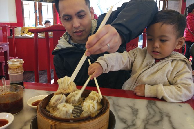 4-hour Evening Tour: Jingshan Hill, Beihai Park & Hutongs Street Food Tour - Sightseeing Locations