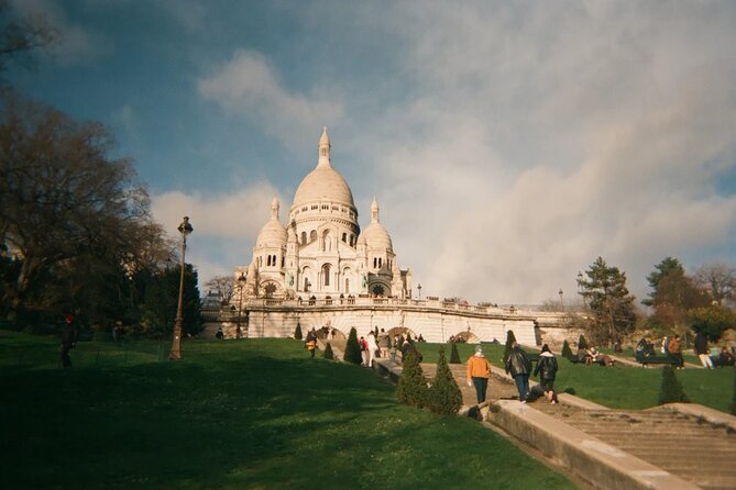 4 Hours Private Tour at Marais and Montmartre in Paris With Hotel Pickup - Pricing Information