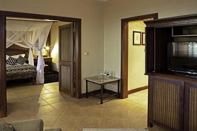 4 Nights 5 Days Victoria Falls and Chobe National Park Safari - Packing Essentials
