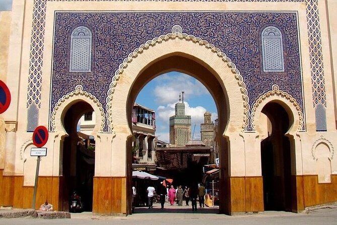 5-Day Tour From Casablanca to Desert and Marrakech - Pickup and Transportation