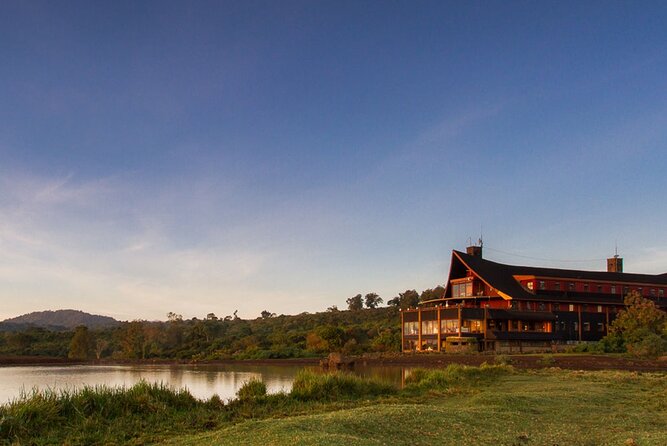 5- Days Safari to Maasai Mara, Lake Nakuru and Aberdares National Park - Safari Van Amenities