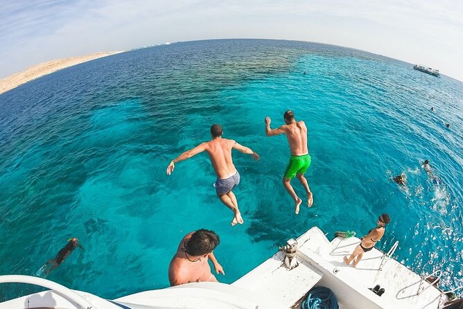 8 Hours Snorkeling With Lunch and Transfer in Sharm El-Sheikh