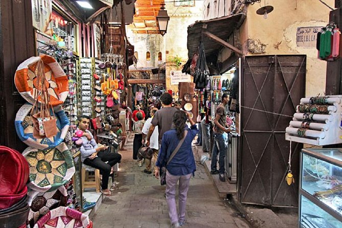 A Day Guided Visit of the FEZ MEDINA - Tour Expectations and Accessibility