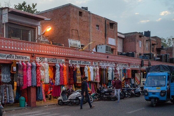 A Jaipur Food Market Visit and Home-Style Cooking Experience