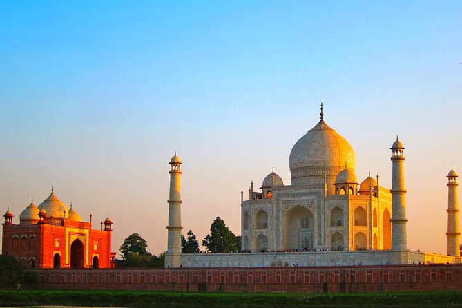 Agra Sightseeing and Drop at Delhi Airport