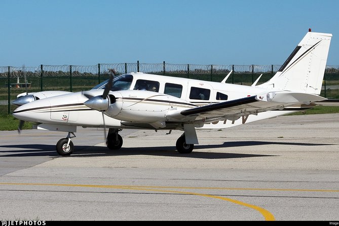 Airplane Transfer Between Colombo Airport (Cmb) and Sigiriya Airforce Base (Giu) - Frequently Asked Questions