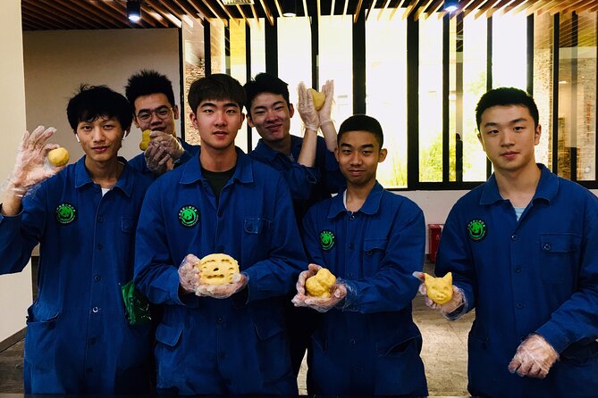 All Inclusive Wolong or Dujiangyan Panda Base Volunteering - Transportation Information