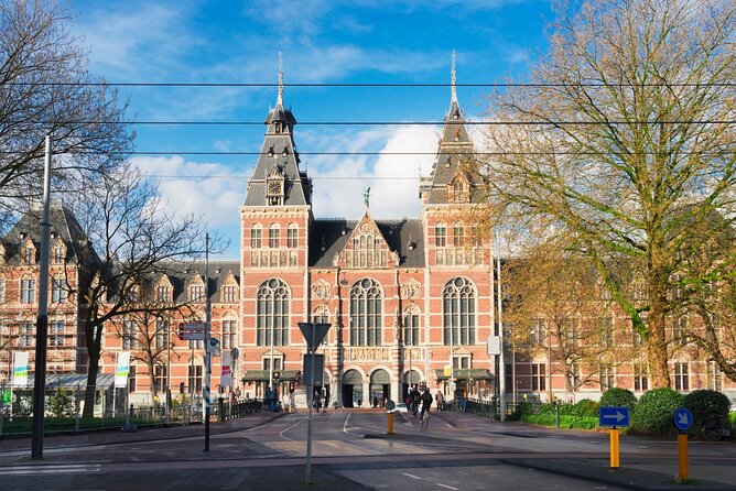 Amsterdam (Museum Quarter) Scavenger Hunt and Self-Guided Tour - Tour Inclusions and Accessibility