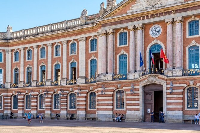 Arrival Private Transfer: Toulouse Airport TLS to Toulouse in Business Car - Location