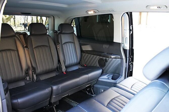 Arrival Transfer Luxembourg LUX to Luxembourg City by Luxury Van - Reservation and Payment Process