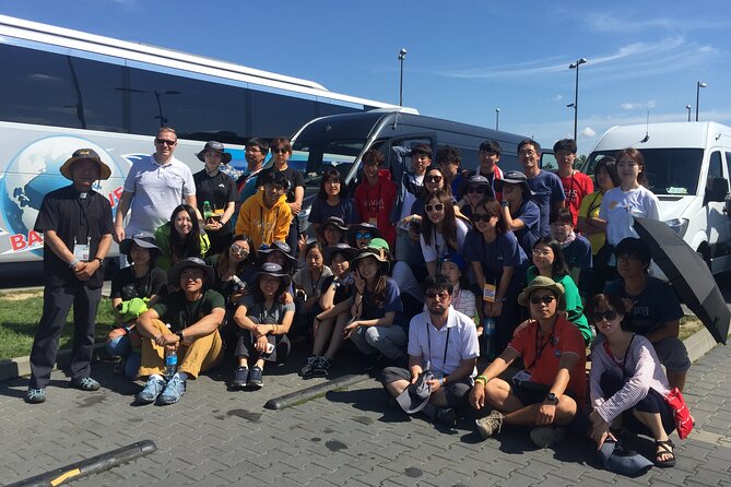 Auschwitz-Birkenau and Wieliczka Salt Mine Full Day Tour - Guides and Lunch Break